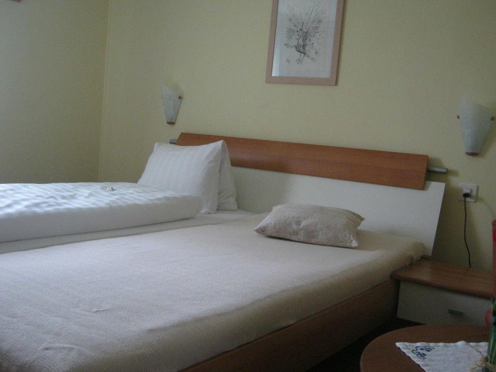 Hotel Garni Ursalina Bad Ragaz Luaran gambar